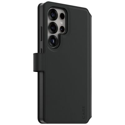 2. Etui CARE by PanzerGlass Feature Tango 2w1 Wallet na Samsung Galaxy S25 Ultra - czarne