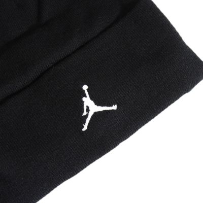 6. Czapka zimowa Air Jordan Peak Satin-Lined Beanie Czarna - HJ3224-010