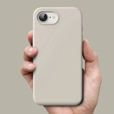 8. Etui Ringke Silicone Magsafe na iPhone 16e / 17e - beżowe