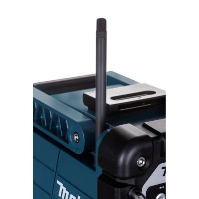 5. Radio FM/AM DMR116 MAKITA
