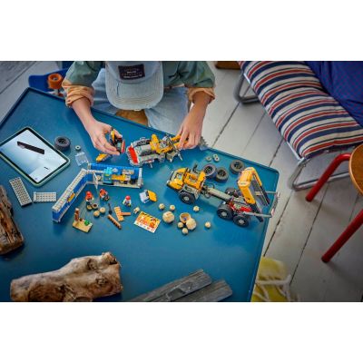 8. LEGO City 60494 - Wywrotka i ładowarka czołowa