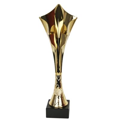 Puchar plastikowy złoty