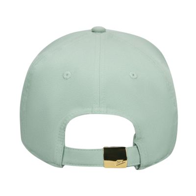 3. Czapka z daszkiem Nike Dri-FIT Club zielona FB5371 006