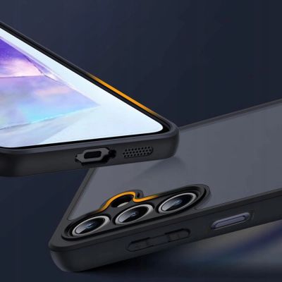 4. Etui Tech-Protect MagMat na Motorola MOTO G35 5G - czarne