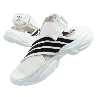12. Sandały adidas Magmur Sandal W EF5848