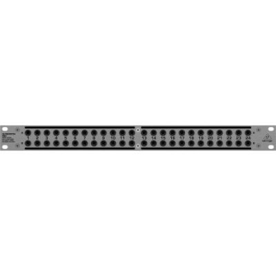 7. Behringer PX3000 Krosownica