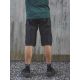 4. Spodenki rowerowe POC Bastion Shorts czarny