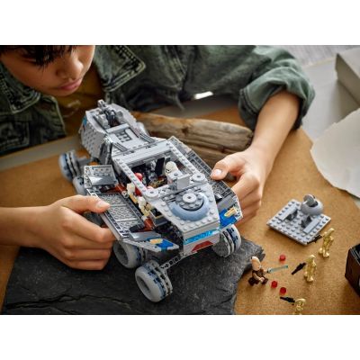 9. LEGO Star Wars 75413 Czołg Republiki Juggernaut