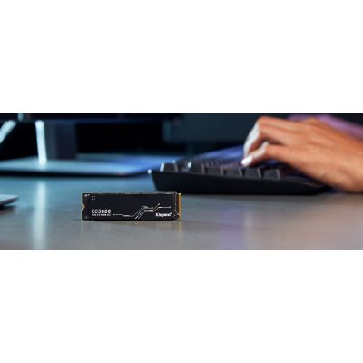 3. Dysk SSD Kingston KC3000 (2TB; M.2 2280; PCIe 4.0 x4 NVMe; SKC3000D/2048G)