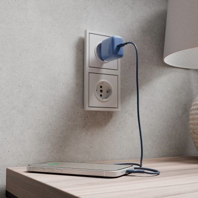 7. Ładowarka sieciowa Puro Pro Lite 30W USB-C  - niebieska