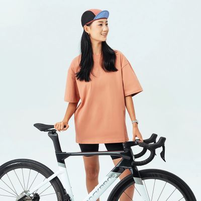 6. Czapka kolarska Rockbros rowerowa z daszkiem pod kask - czerwona