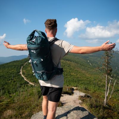 7. NC1938 PLECAK TURYSTYCZNY ZIELONY KJOLEN 40L NILS CAMP