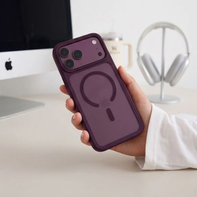 9. Etui Tech-Protect Magmat Magsafe CC na iPhone 18 Pro Max / 17 Pro Max - burgundowe matowe