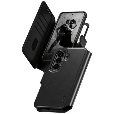2. Etui CARE by PanzerGlass Tango 2w1 Wallet na Samsung Galaxy S26 - czarne