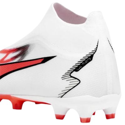 11. Buty piłkarskie Puma Ultra Match+ LL FG/AG M 107511 01