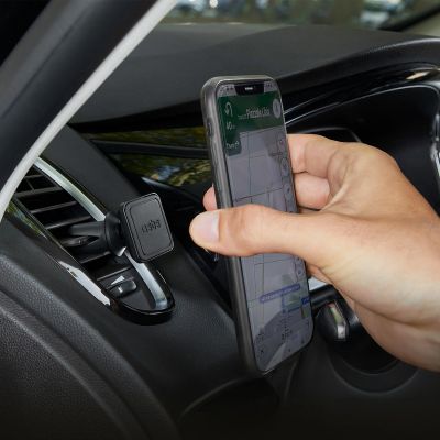 7. Magnetyczny uchwyt na smartfona SBS TESUPMAGLCLIP - czarny