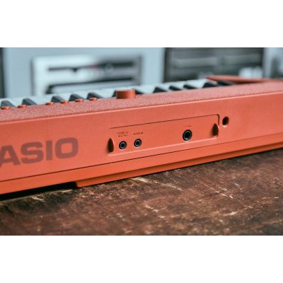 13. CASIO CT-S1 RD - Keyboard
