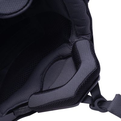 8. Kask Iguana Higni 92800622353
