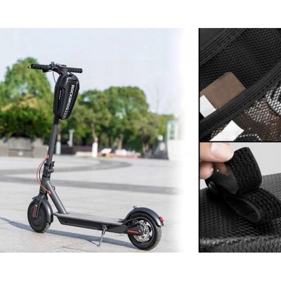 4. Torba rowerowa Rockbros B62-1 na kierownicę lub ramę 3 l - czarna