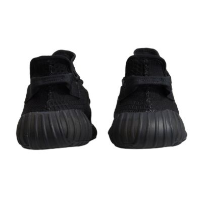 6. Buty sportowe męskie Adidas Yeezy Boost 350 V2 Onyx (2022/2023) - HQ4540