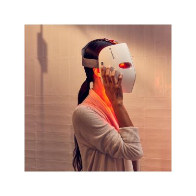 7. Maska LED na twarz Therabody TheraFace Mask