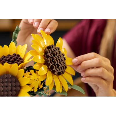 30. LEGO Botanical Collection 11502 - Bukiet słoneczników