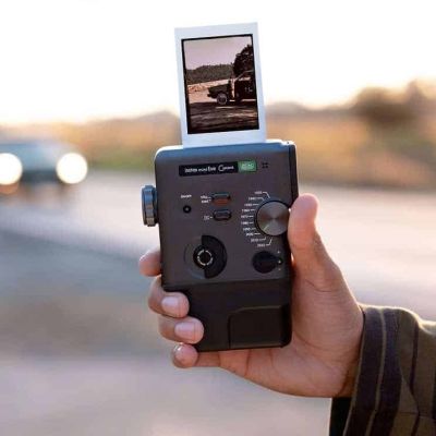 7. Fujifilm Instax mini evo Cinema 1/5" 2560 x 1920 px 62 x 46 mm CMOS Czarny