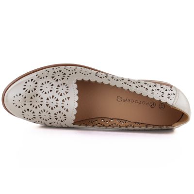 3. Półbuty damskie ażurowe złote Potocki SZ12320