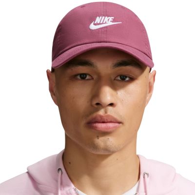 5. Czapka z daszkiem Nike Club różowo-biała FB5368 654