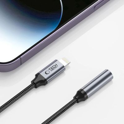 3. Adapter Tech-Protect UltraBoost Lightning / mini jack 3.5mm - czarny