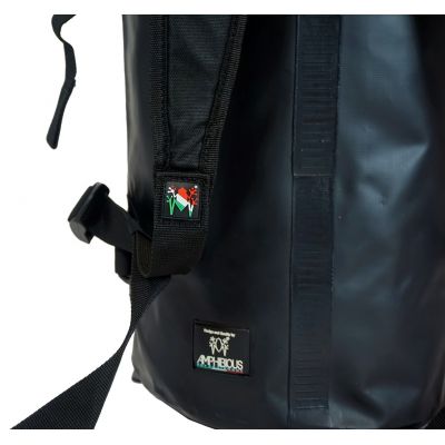 11. AMPHIBIOUS PLECAK WODOSZCZELNY QUOTA 30L CZARNY P/N: ZSA-2030.01