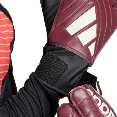 3. Rękawice bramkarskie adidas Copa Club M IQ4017