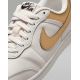 7. Buty damskie  NIKE WMNS AIR JORDAN SKYLINE LOW LE (IQ6586-100)