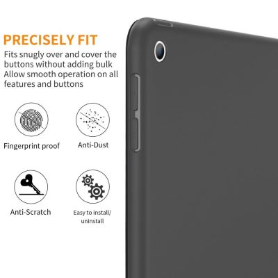 7. Etui Tech-Protect SmartCase na iPad 9.7'' 5 / 6 2017-2018 - czarne