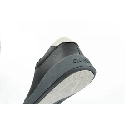 17. Buty adidas Nova Court M GZ1783