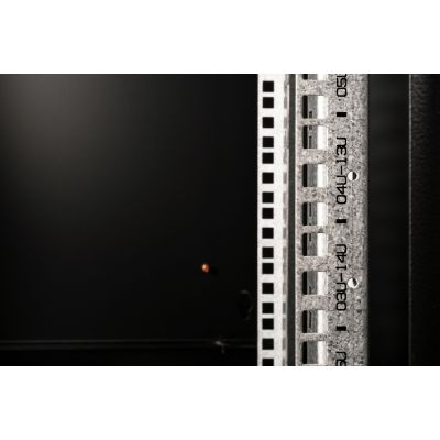 6. Digitus Szafa sieciowa wisząca Unique 19" 16U rack 600x450, drzwi szyba, czarny, niedzielona, złożona, 100kg