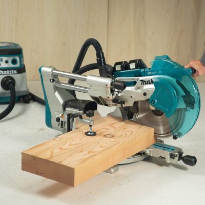 3. Makita DLS211ZU piła ukośna 4400 RPM
