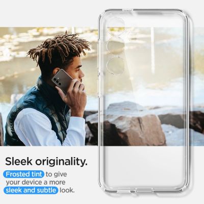 12. Etui Spigen Ultra Hybrid na Samsung Galaxy S24 - przezroczyste