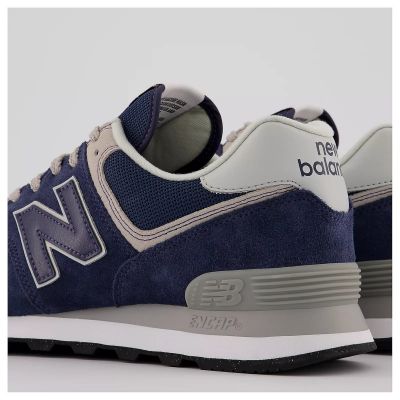 8. Buty New Balance M ML574EVN.2E
