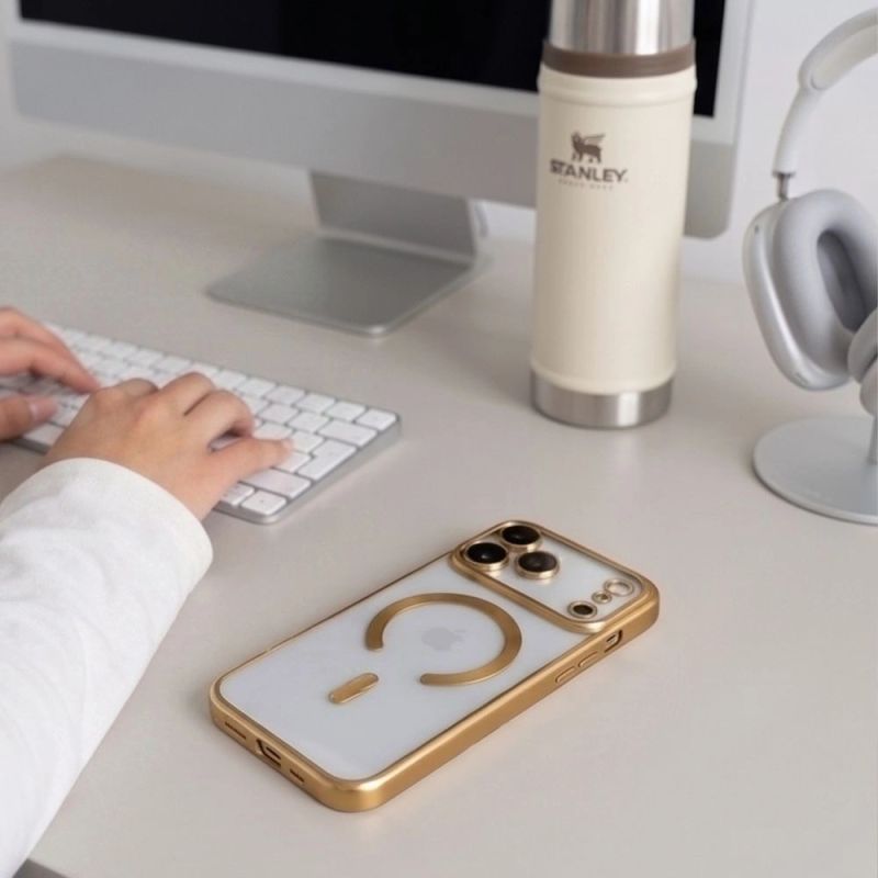 9. Etui Tech-Protect MagFlex na iPhone 18 Pro / 17 Pro - złote