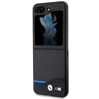 6. Etui BMW Leather Carbon do Samsung Galaxy Z Flip 5 - czarne