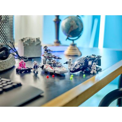 4. LEGO 40755 Star Wars Imperialny transportowiec kontra zwiadowczy śmigacz Rebelii