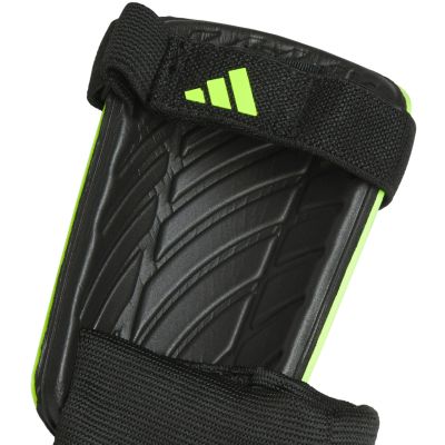 5. Ochraniacze piłkarskie adidas Tiro Match Jr IS5603