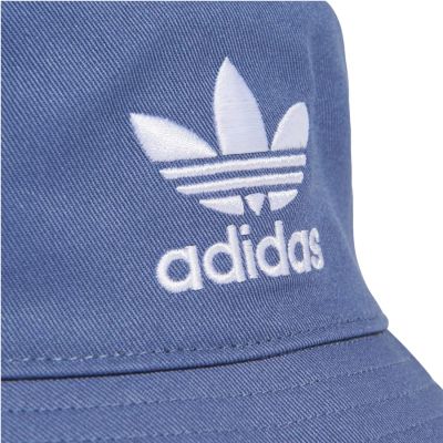 8. Czapka adidas Adicolor Trefoil Bucket Hat GN4904