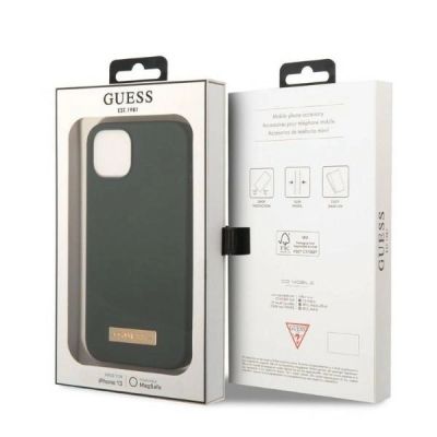 8. Etui Guess Silicone Logo Plate MagSafe na iPhone 13 - zielone