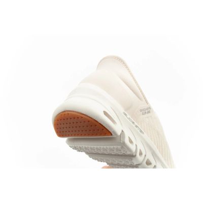 7. Skechers Glide-Step buty damskie sneakersy wygodne ecru Slip-ins
