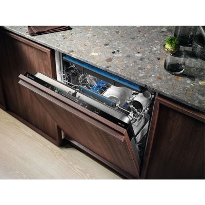 4. Zmywarka do zabudowy ELECTROLUX EEM48321L TimeBeam wyświetlanie czasu