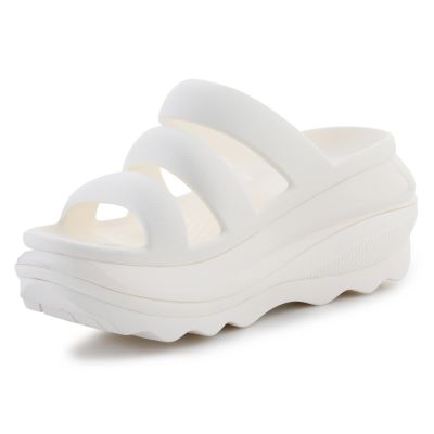 3. Klapki Crocs Mega Crush Triple Strap 209842-0WV