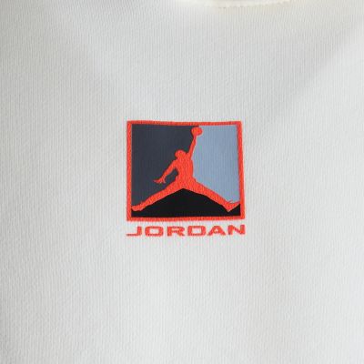 6. Bluza z kapturem Air Jordan Brooklyn Fleece Graphic Pullover - HV0544-110