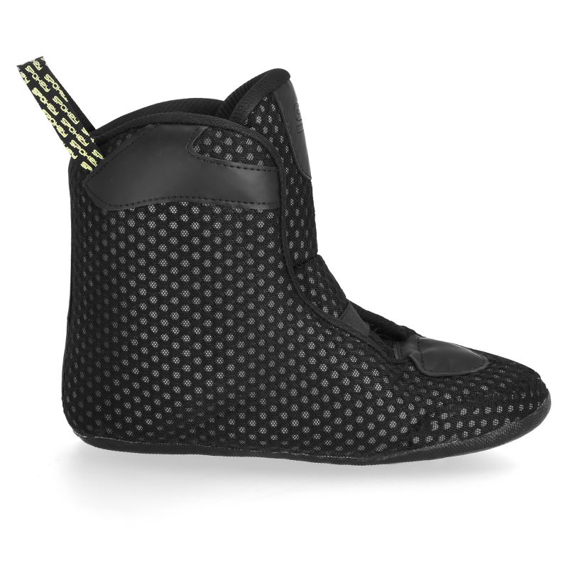 11. Łyżworolki Spokey Freespo BK 9506703000